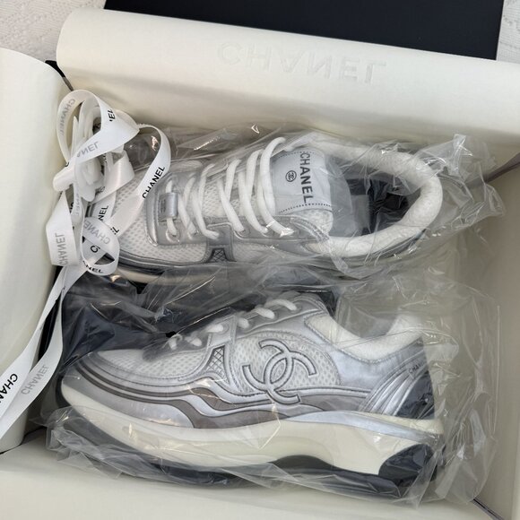 Chanel Interlocking CC Logo White Sneakers - Picture 1 of 9